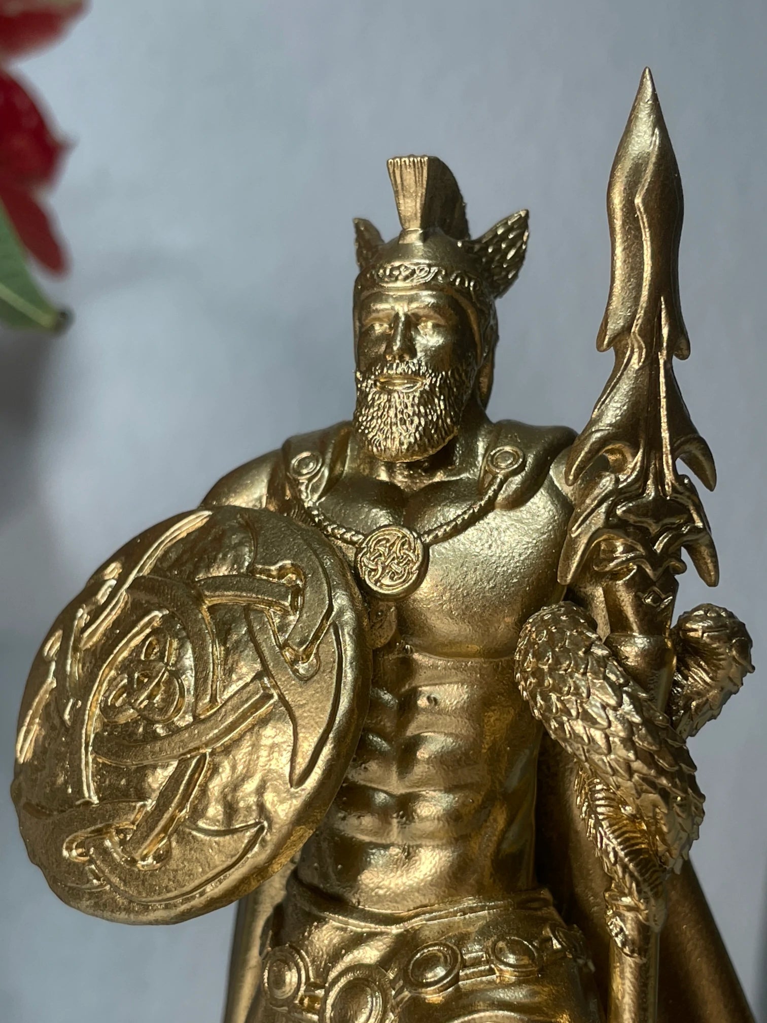 Statue des Lugh – Keltischer Gott des Lichts, der Sonne & der Künste, Figurine Handbemalt – Altar Miniatur Dekoration